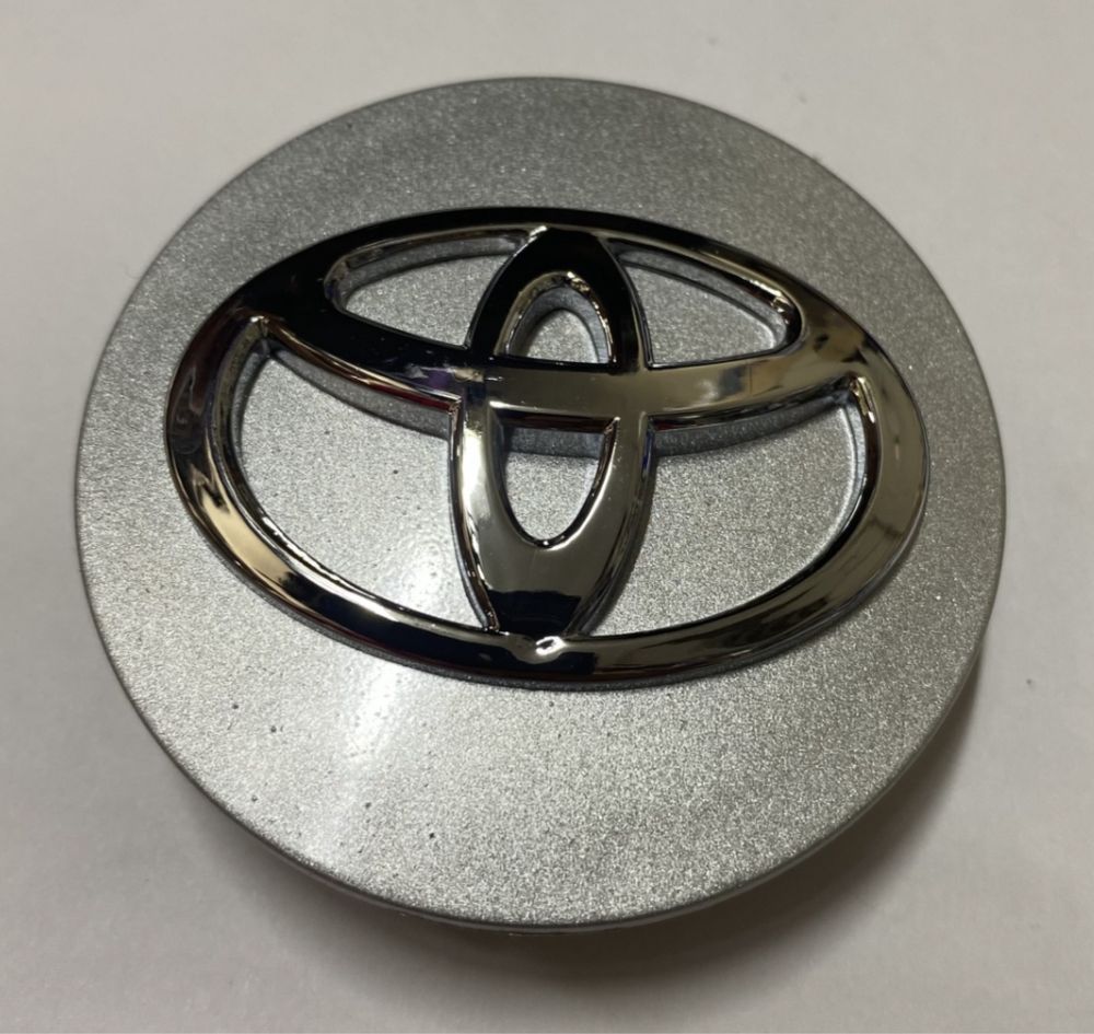 Оригинальные колпачки Toyota
