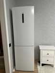 Продам холодильник Haier C2F637CWMV белый  в идеальном состоянии