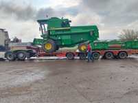 Продается комбайн John Deere W230 — в отличном состоянии!