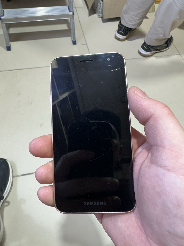 Продам Samsung j2 core