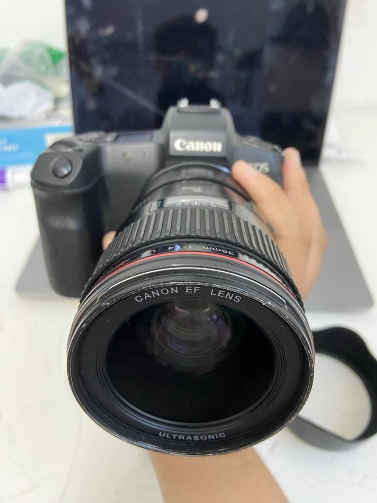 Продам Canon EOS R