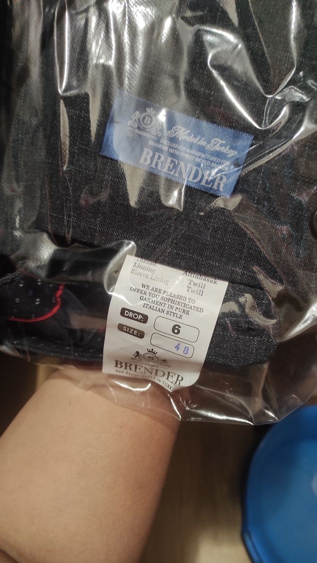 Костюм продам размер 48