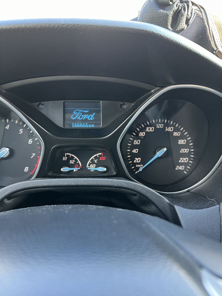 Ford Focus 3 хэтчбэк 2014г