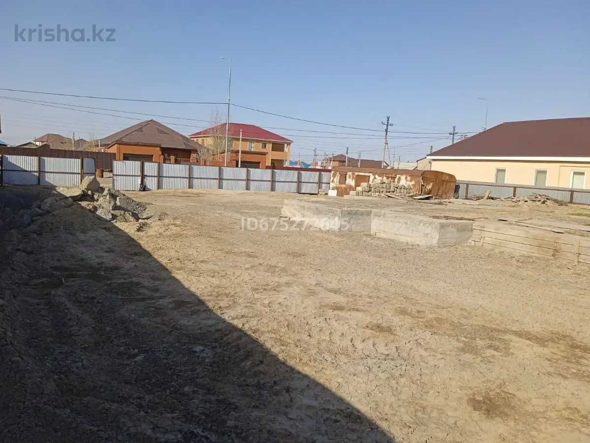 Продается участок 9 соток (ИЖС) с готовым высоким фундаментом в центре