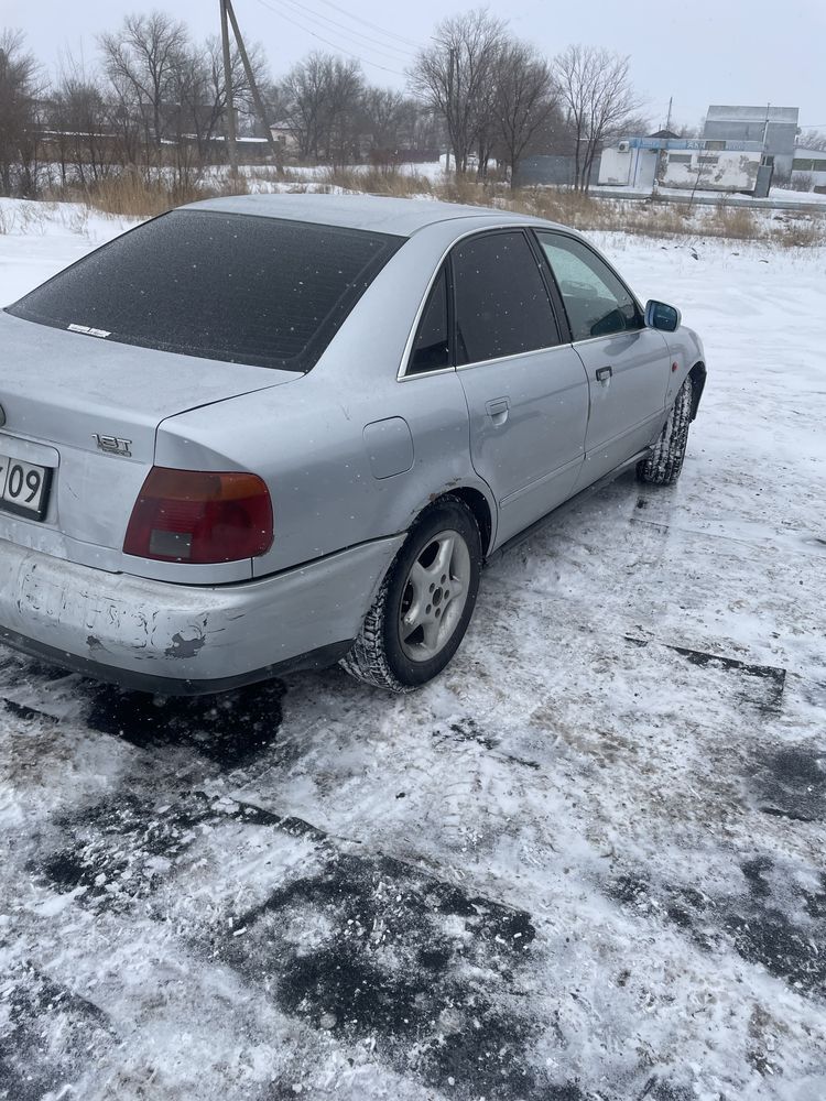 Ауди A4 Quattro 1,8 Turbo
