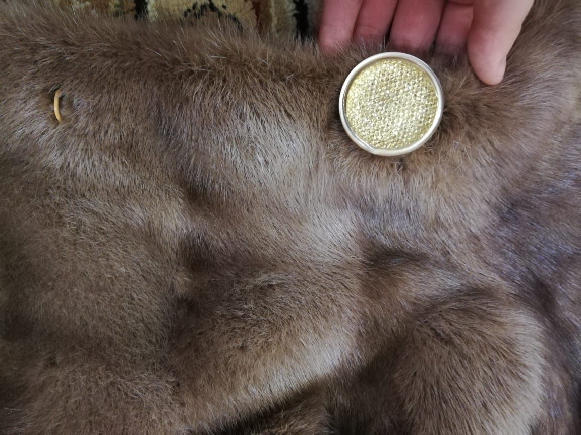 Продаётся Норковая шуба