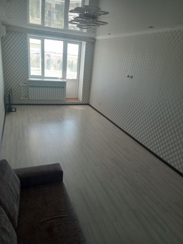 Продам 2-х комн кв в мкр Болашак.на 4 этаже 10 эт дома