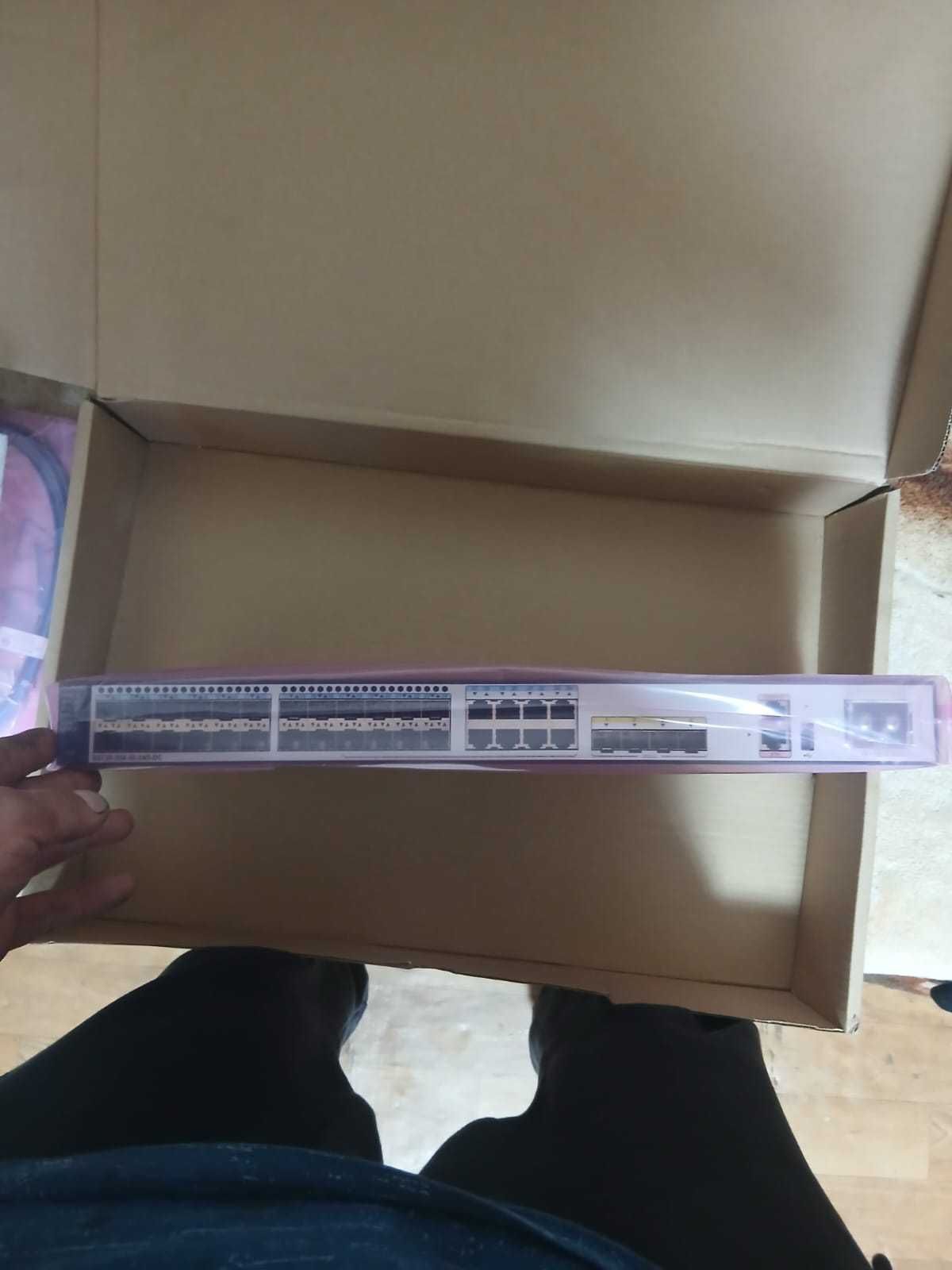 Коммутатор Huawei S5720-28X-SI-24S-DC