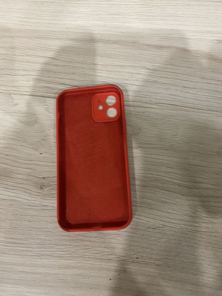Продам чехол IPhone 12