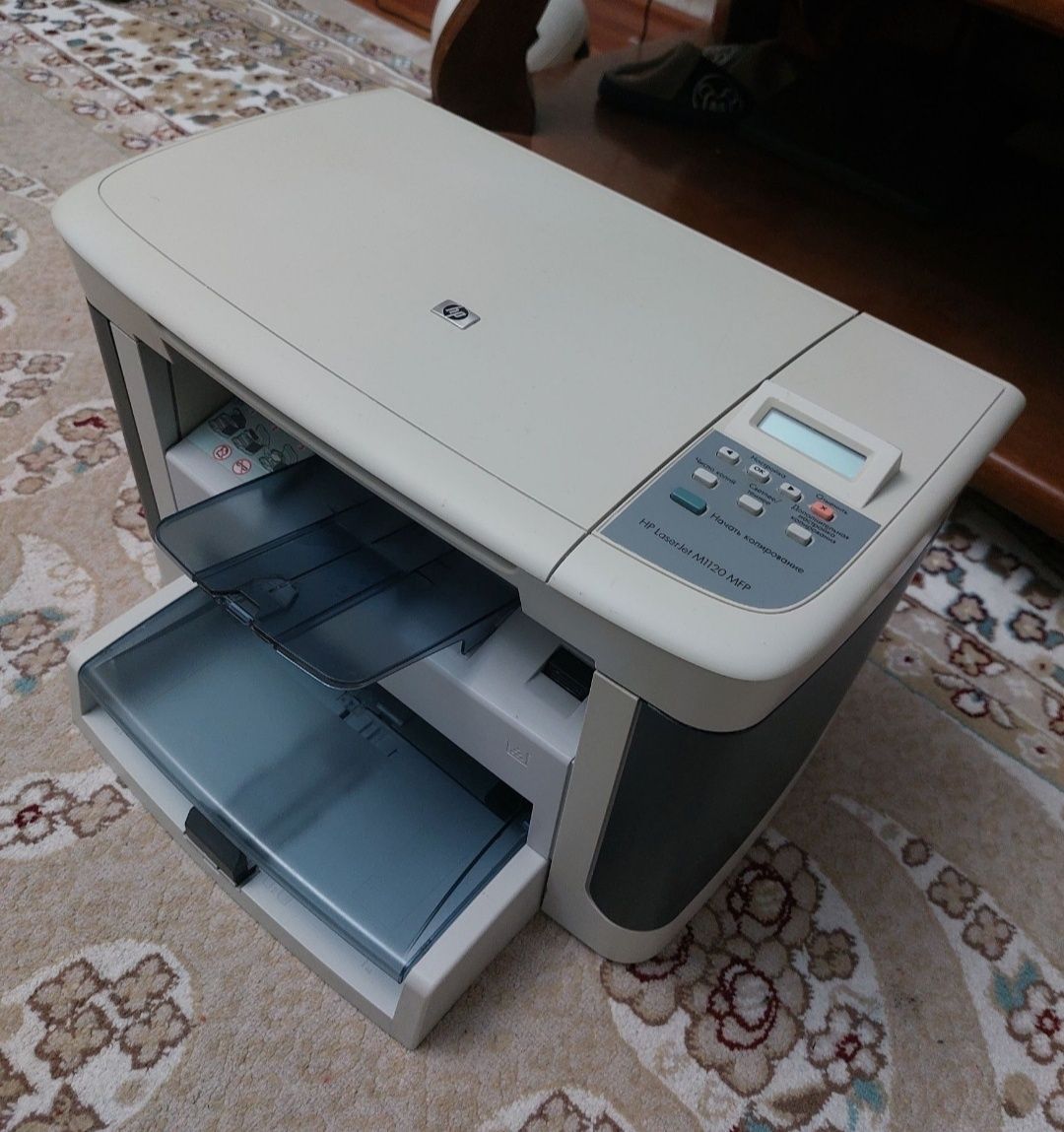 HP LaserJet M1120 МФУ
принтер, сканер, копир.