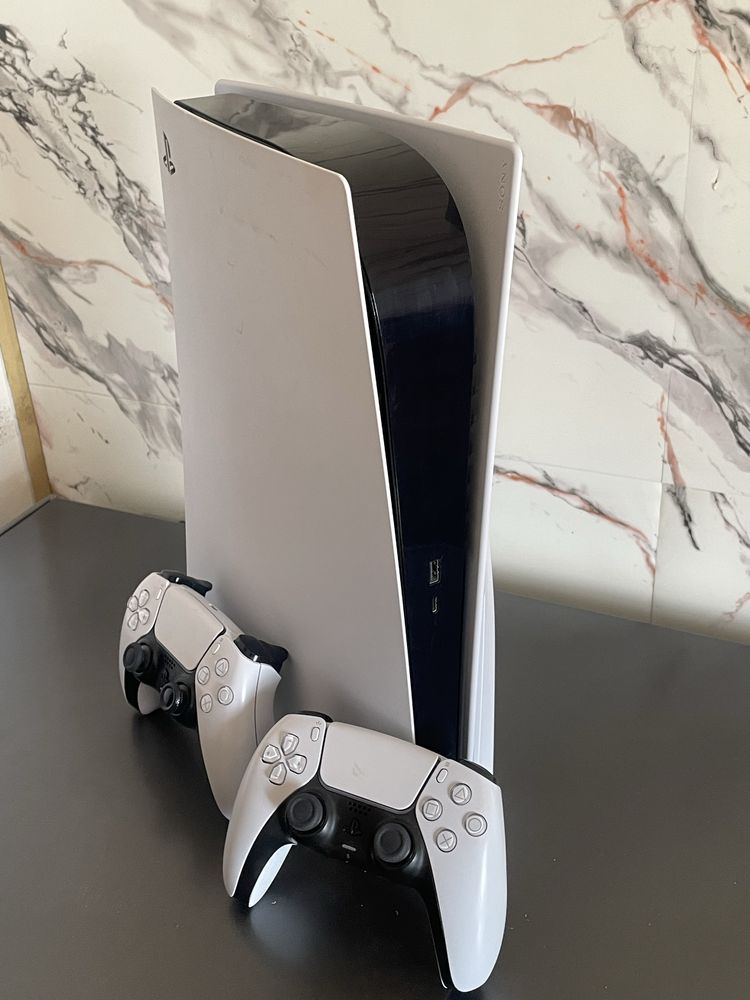 Playstation 5 хорошом состояние