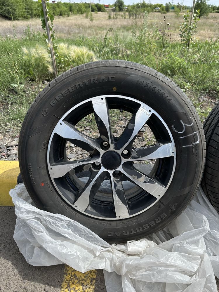 Диски с резиной 185/65/14 в сборе