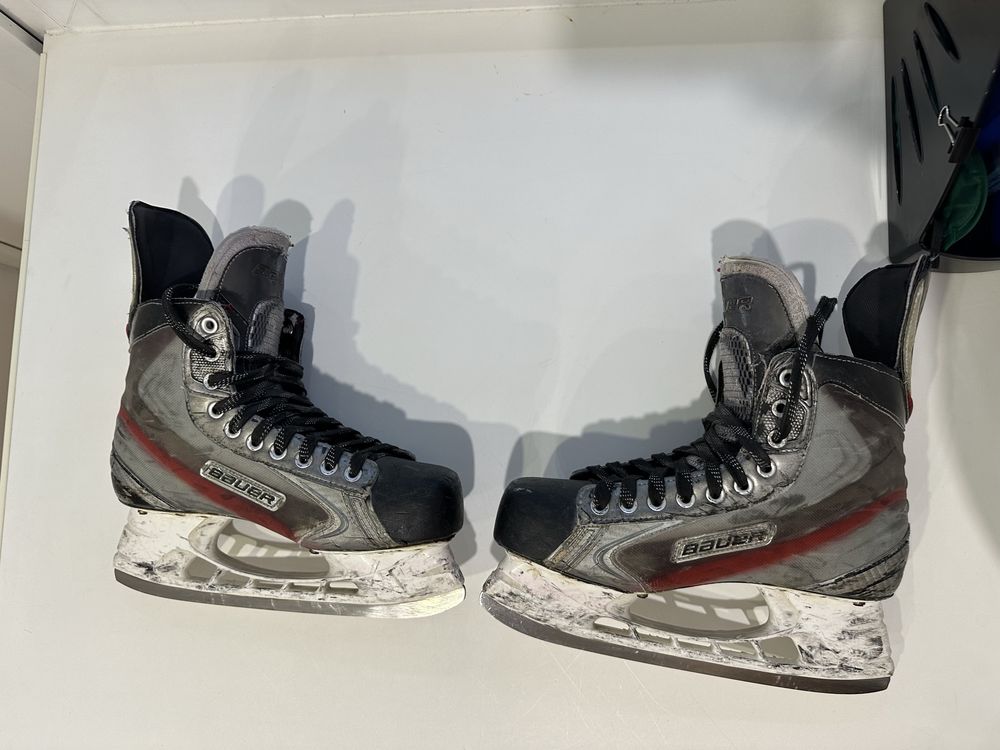 Продам коньки взрослые Bauer Vapor X 7.0 Sr
