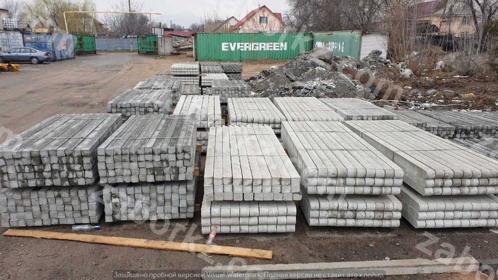 Столб бетонный, стойка, шпалера, пасынки для ограждений