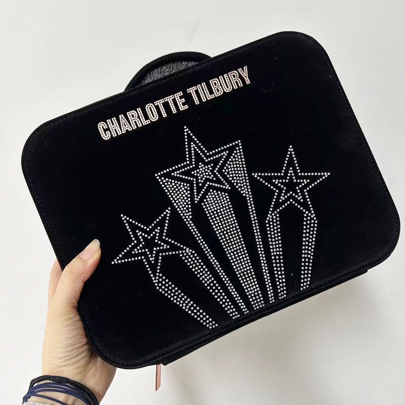 В наличии! Косметичка Charlotte Tilbury