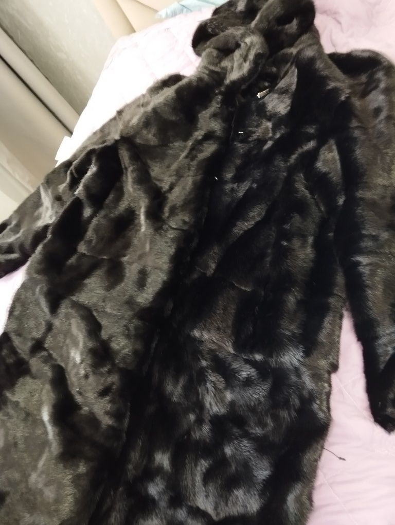 Продам норковую шубу