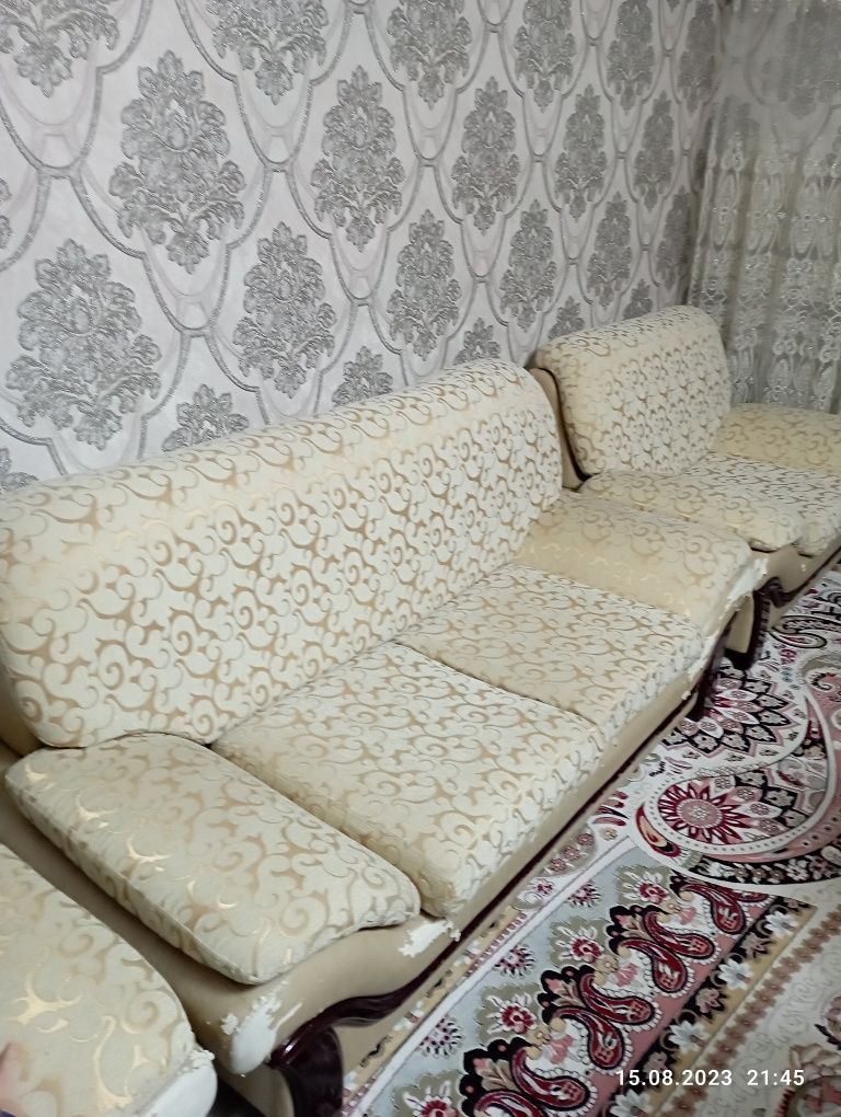 Продам диван и кресло