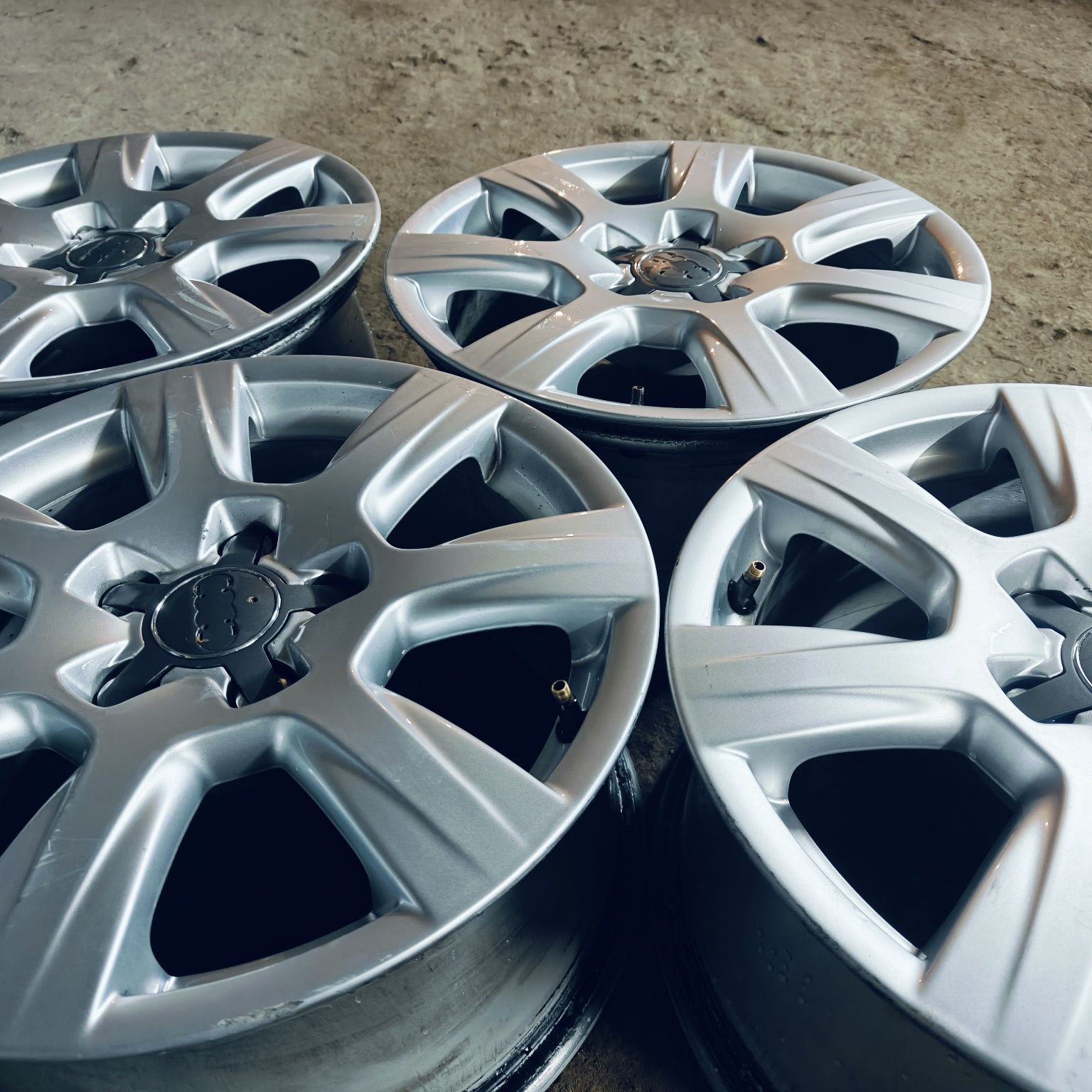 Комплект легкосплавных дисков Duster R16 PCD 5 *114,3
