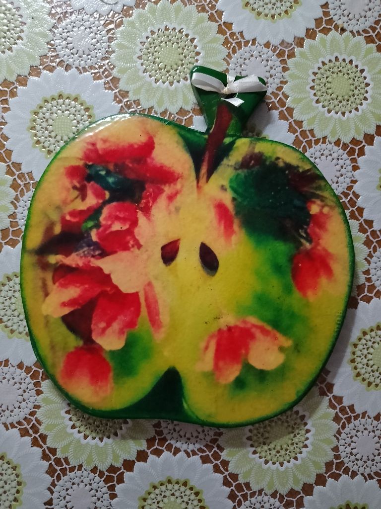 Кухонная доска с декором