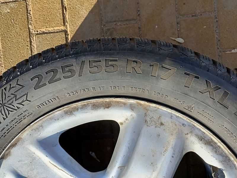 Шины 225/55 R17 - "Continental IceContact 2" (Германия), шипованные.