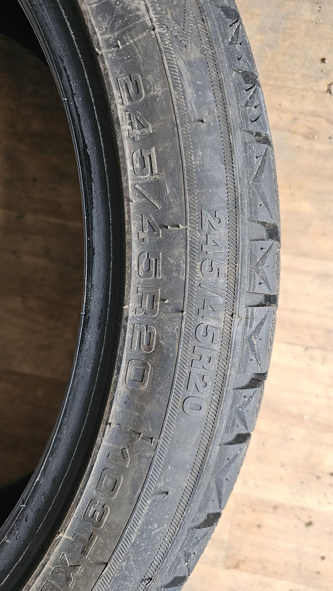 Продам зимние шины