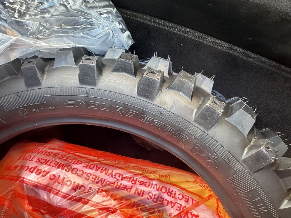 Продам покрышку 120/90/r18 enduro