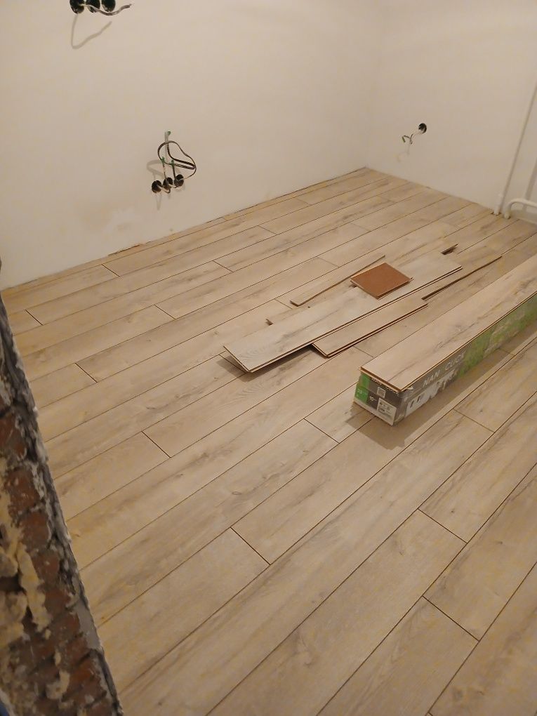 Укладка  Ламината кварцвинила