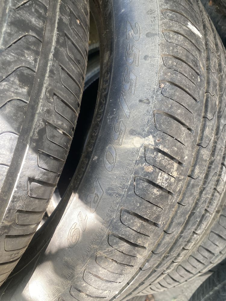 Шины Pirelli 235/55R19-2штук
