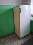 Продам холодильник (советский)