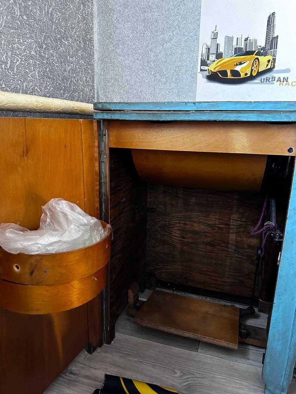 Продам швейную машинку