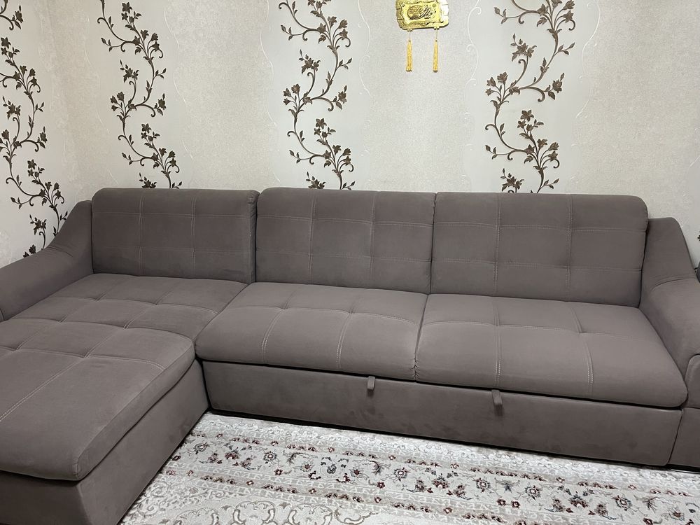 Продам угловой диван 3 метра