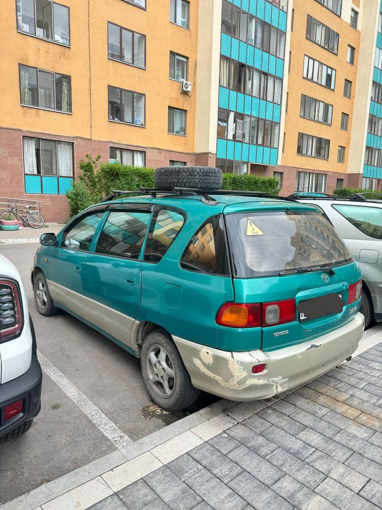Продам тойота пикник