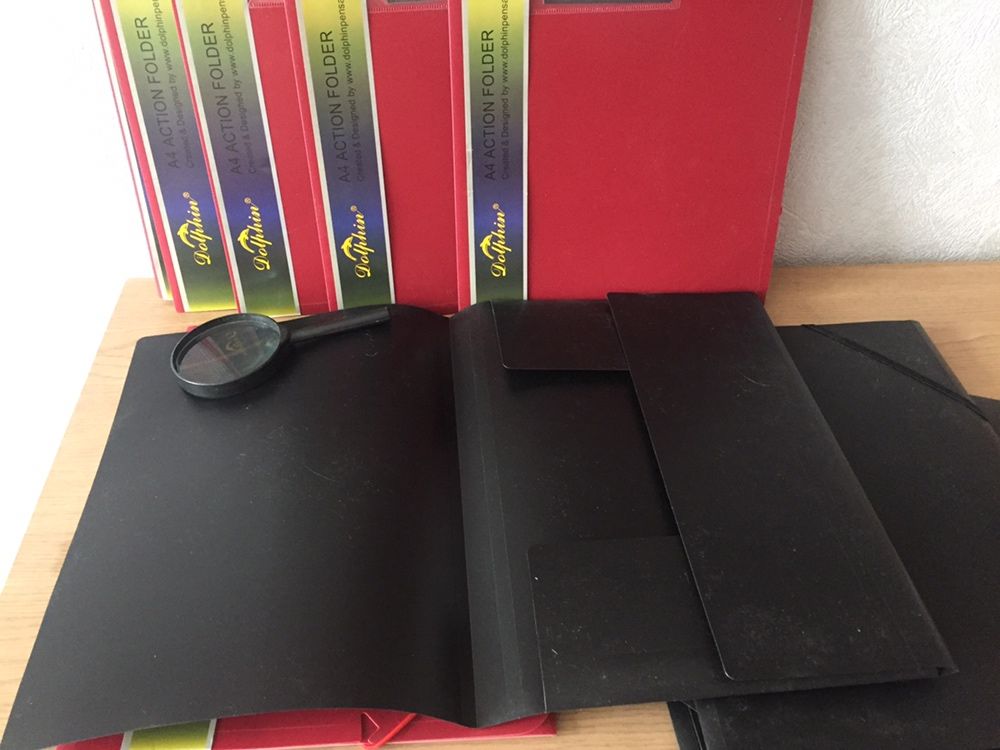 Продам папки из кожзаменителя советских времен.Цена за одну шт.