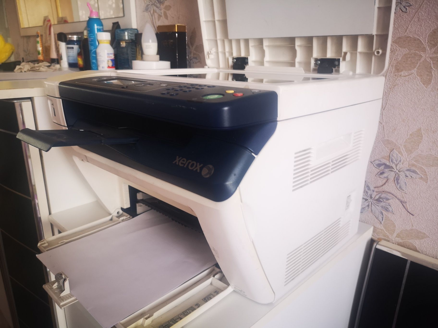 Принтер МФУ (печатает,копирует,сканирует) XEROX 3045, в раб. состоянии