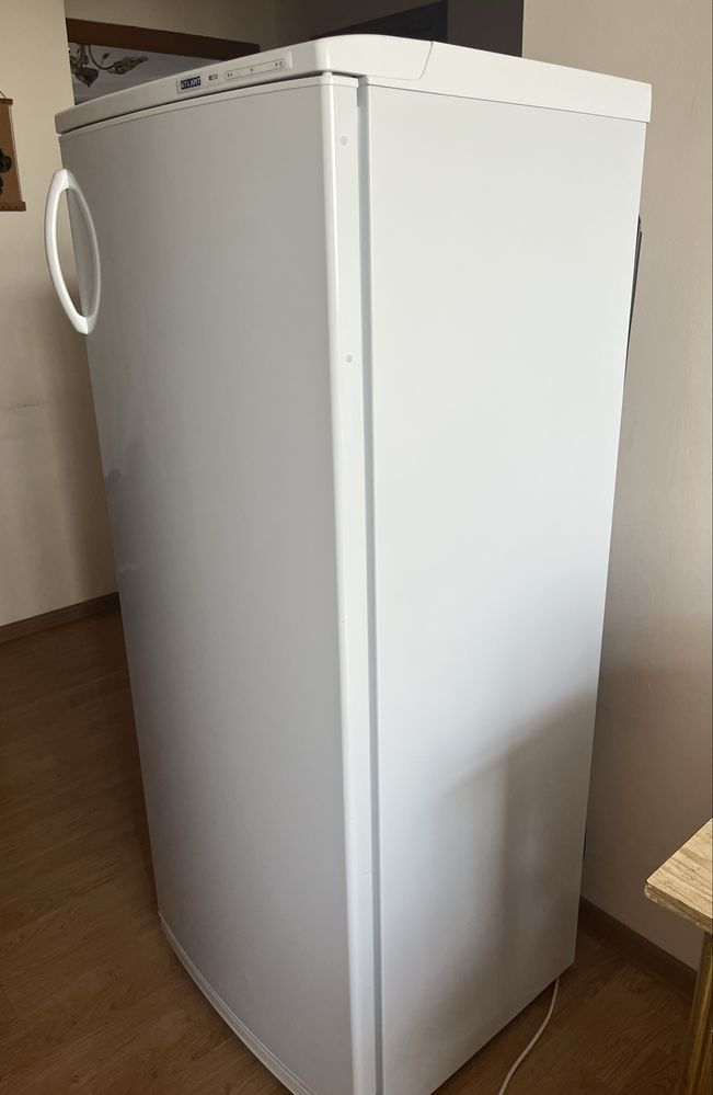 Морозильник Атлант, 240 л