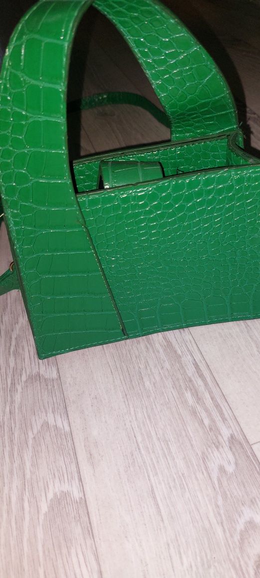 Продам женские  сумки  от 5000
