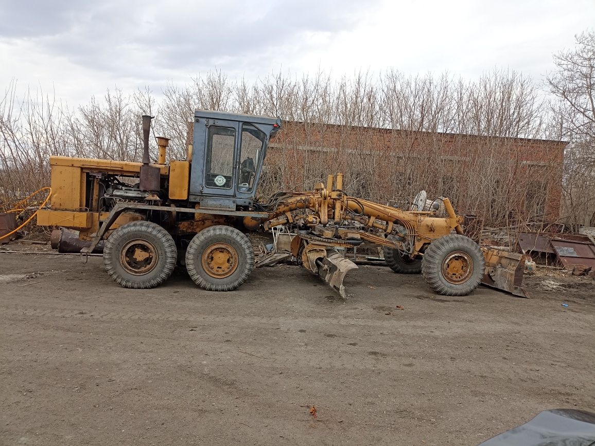 Продам Автогрейдер дз-98