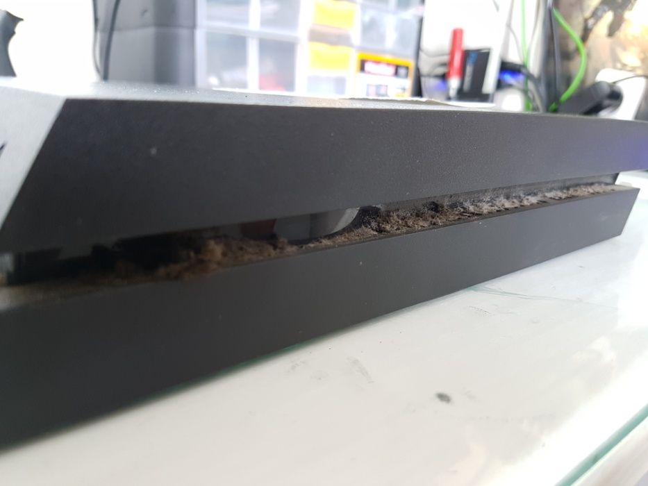 PS4/PS5 шумит и греется? Это первый звонок к поломке! Чистка за 1 час!