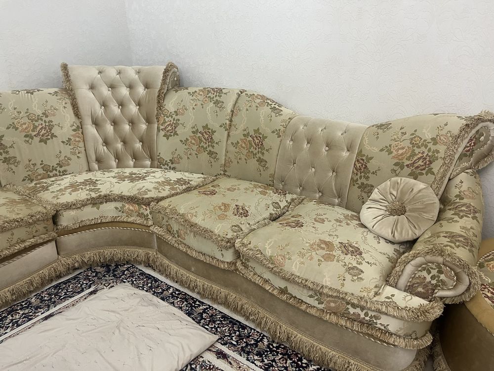 Диван для гостинного