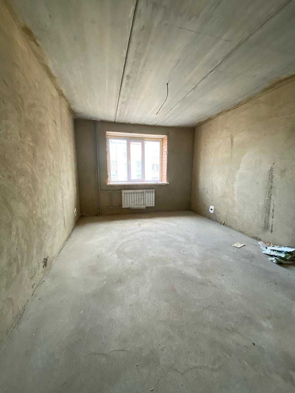 продам 2 комн квартиру  в центре