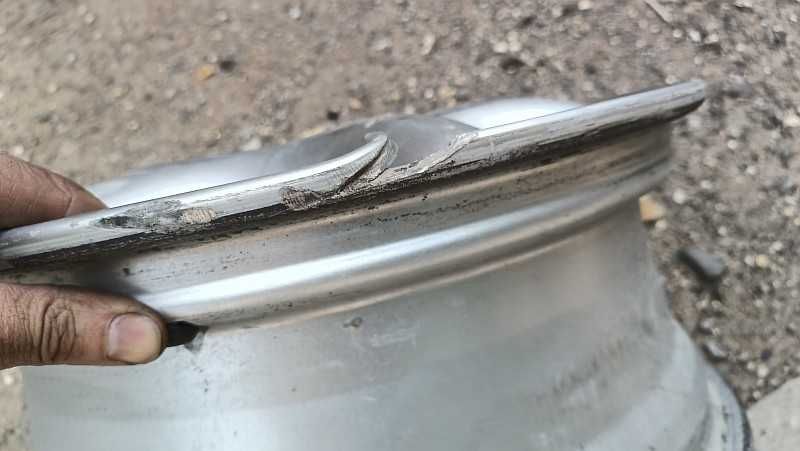 Продам оригинальные легкосплавные диски "Intra"
