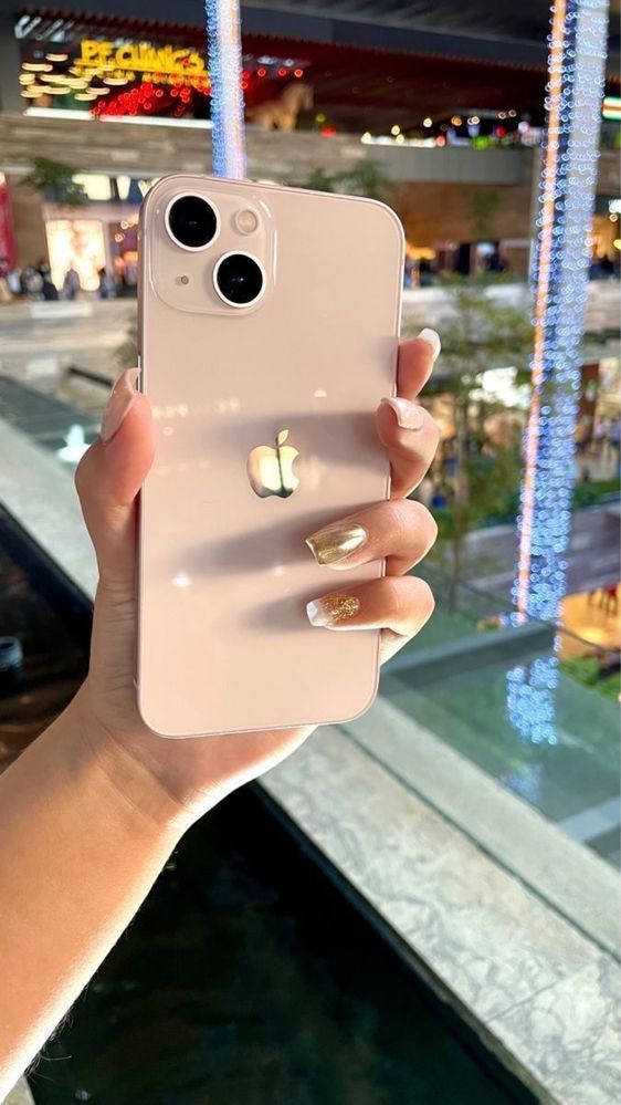 Iphone 13 розовый 256 гв
