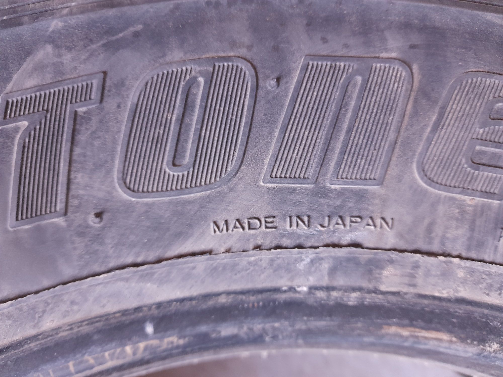 Bridgestone 215/75/17,5