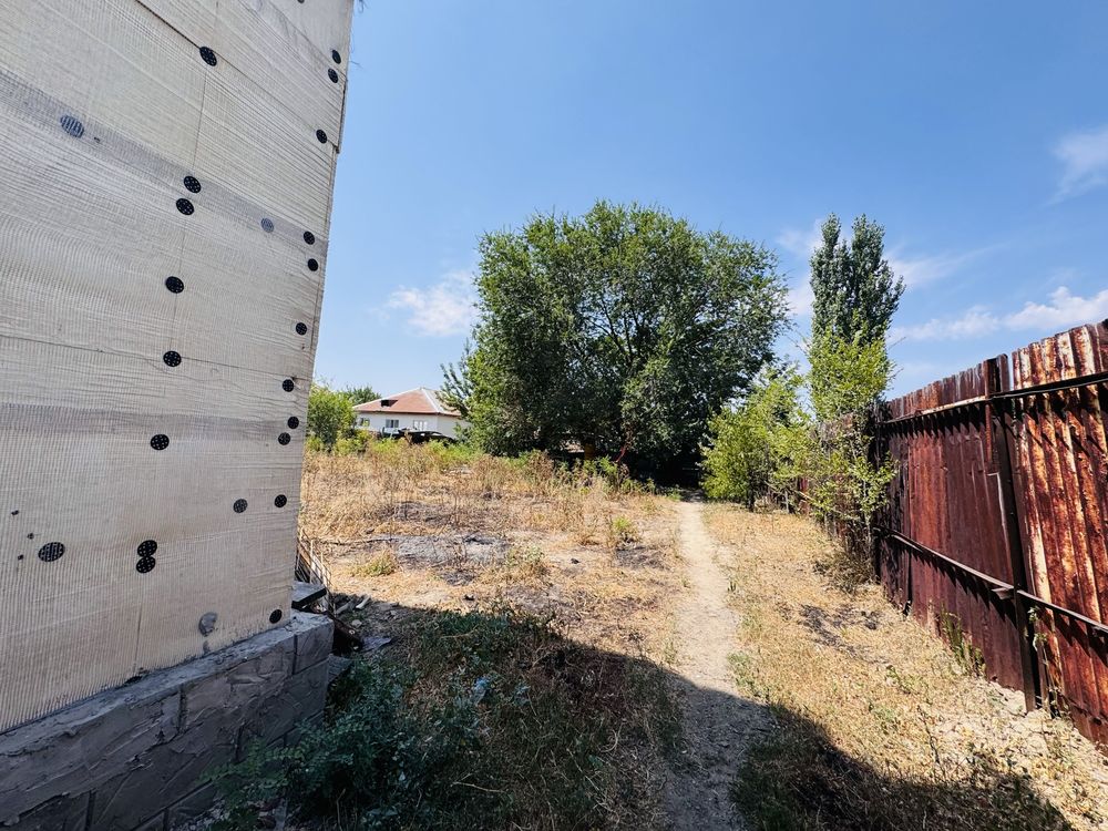Продается: 2-этажный дом + 3 времянки — Илийский район, село Жайнак