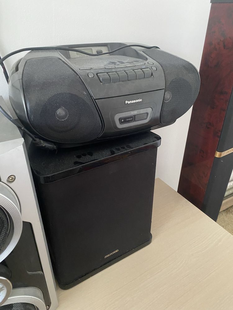 DVD проигрыватель, бумбокс, музыкальный центр и колонки