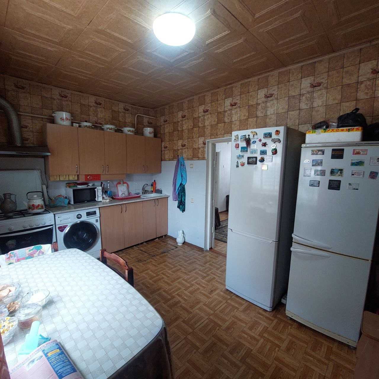 Продам 6ти комнатный дом в районе Мелькомбината