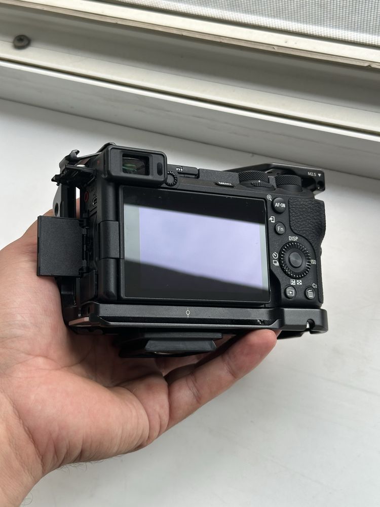 Продам Sony a6700