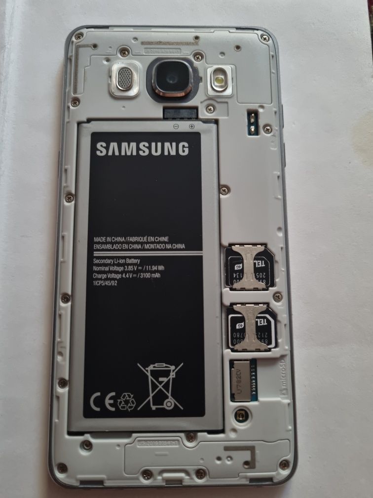 Samsung Galaxy J 5