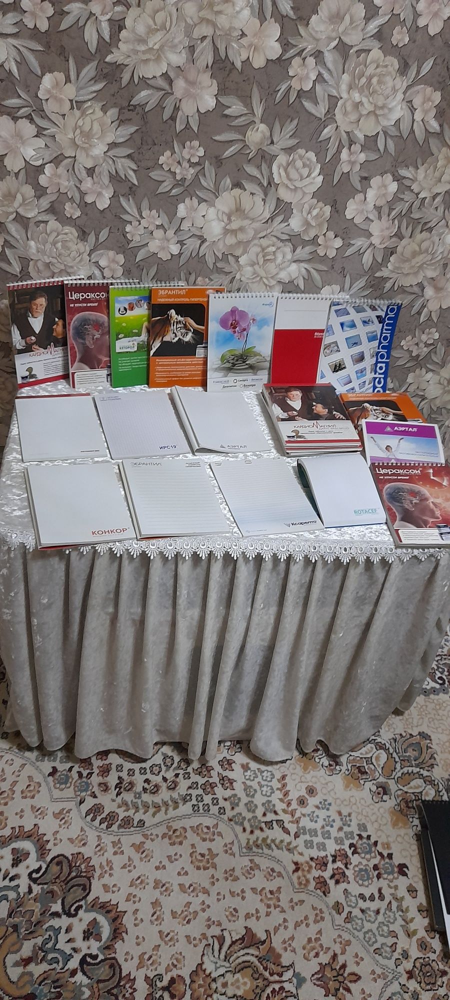 Продам стикеры, блокноты разные