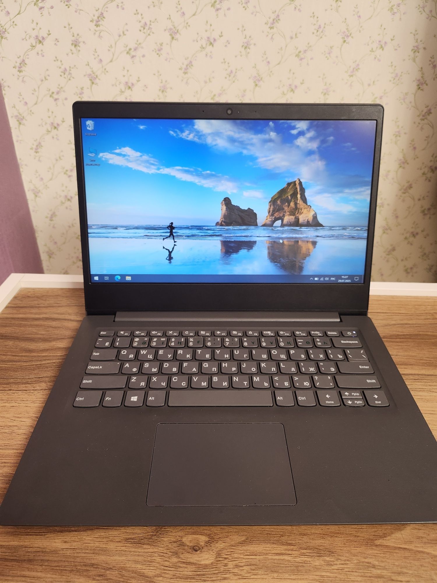 Продам ноутбук Lenovo V14